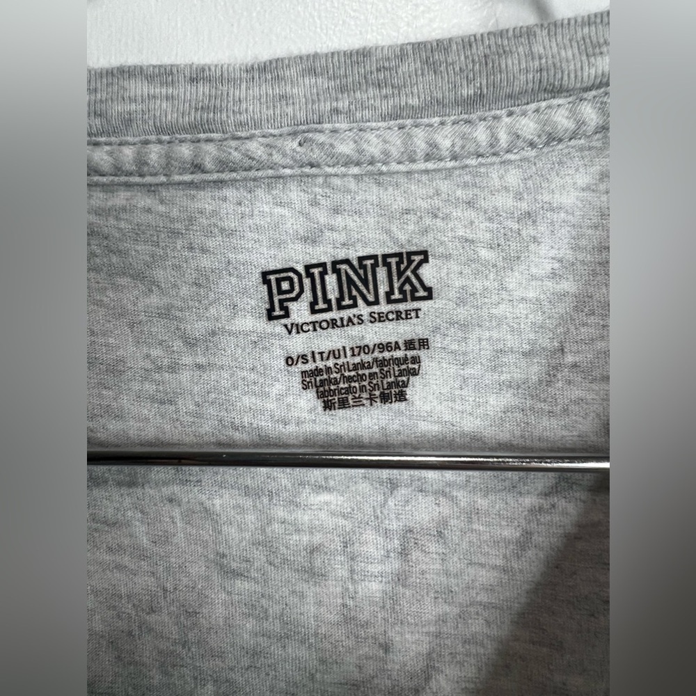 VS Pink T-Shirt - Picture 4 of 4